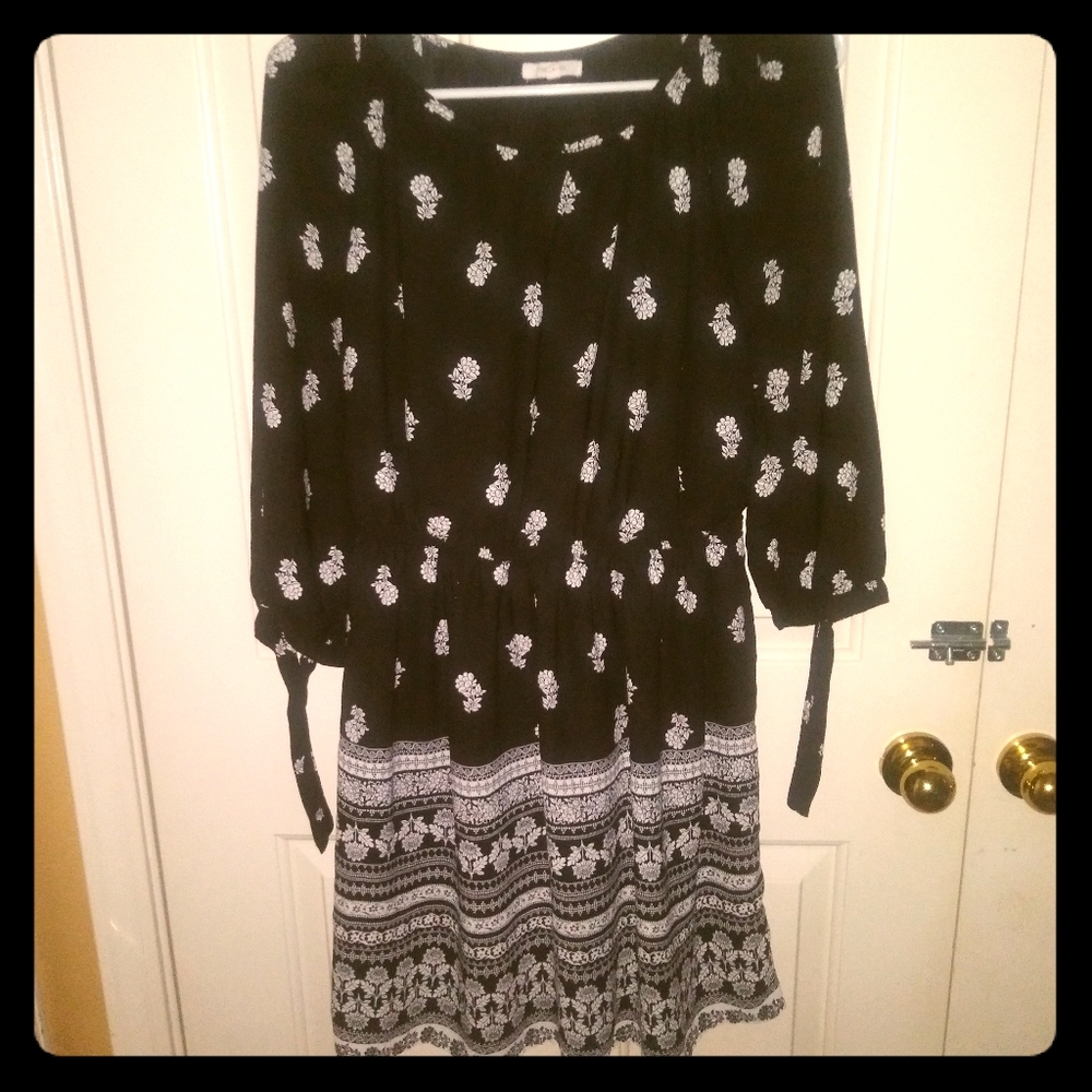 Maurices- Black and white patterned dress